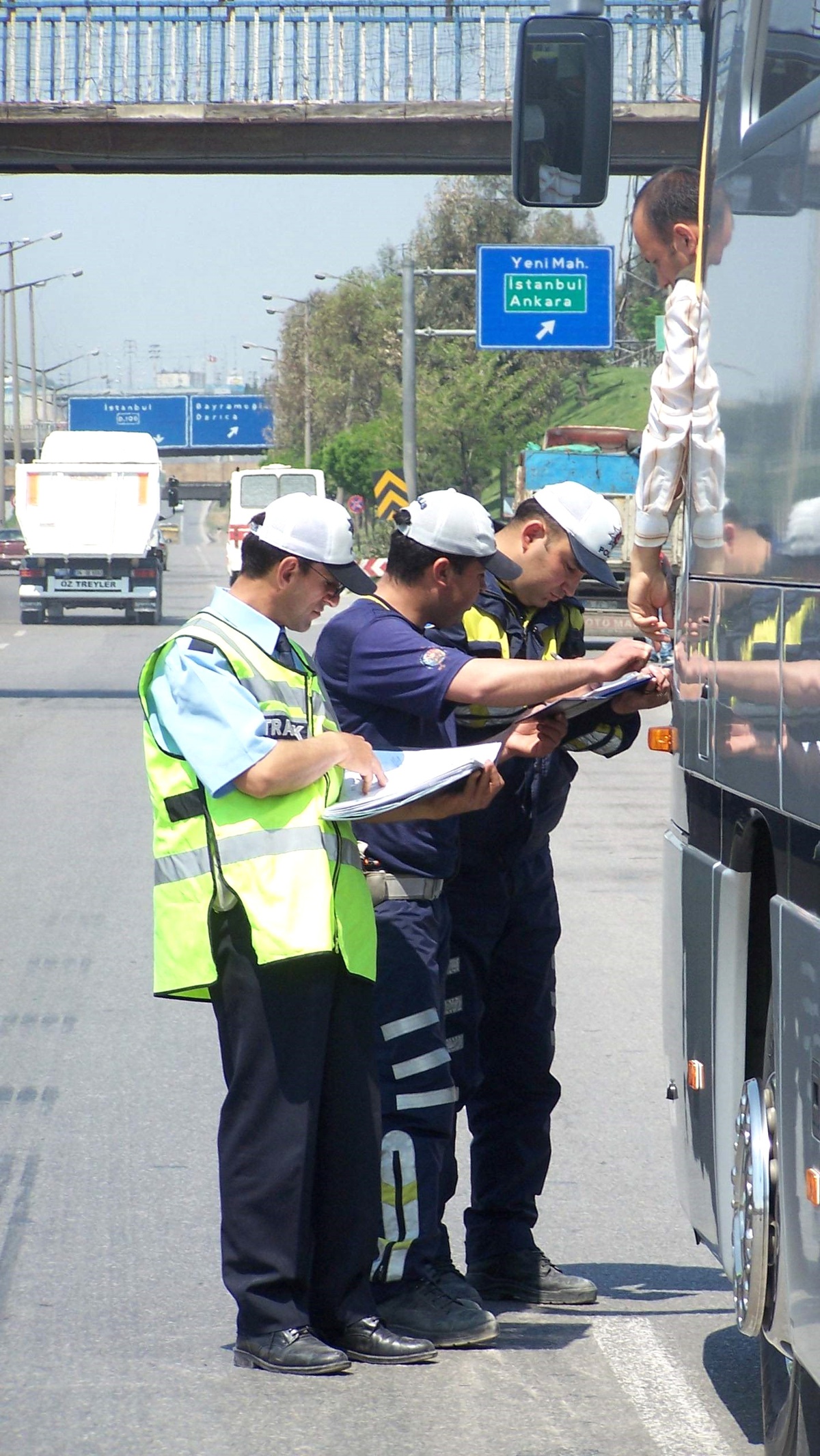 Gebze'de 1 Mayıs Kontrolleri, Uzun Kuyruklara Sebep Oldu
