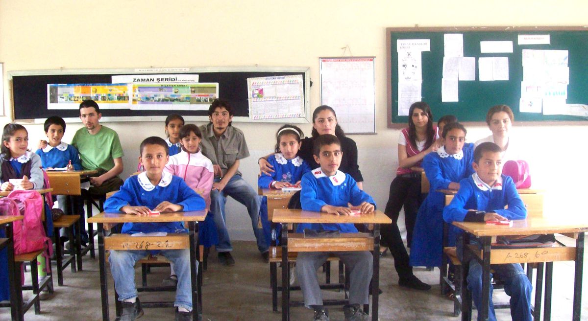 Kardeş Okula Yardım