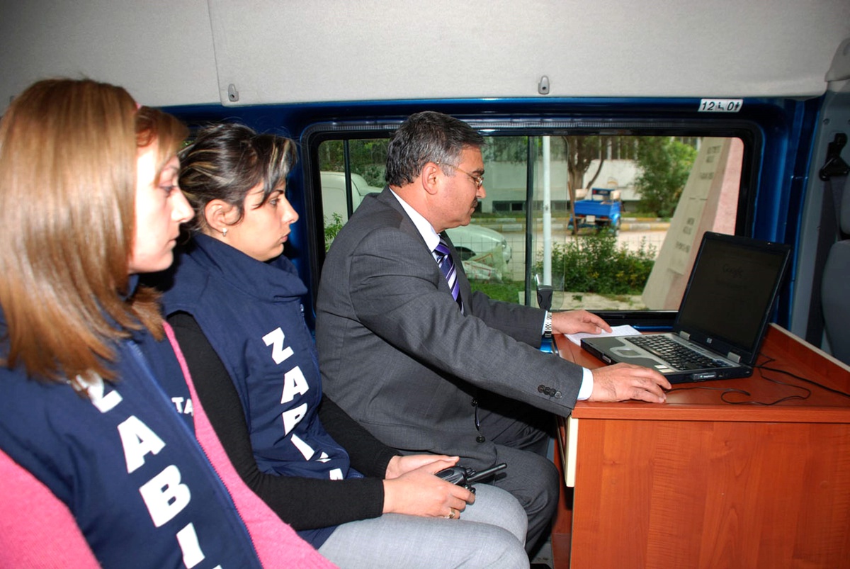 Meram Belediyesi Mobil Zabıta Ekipleri Model Oldu