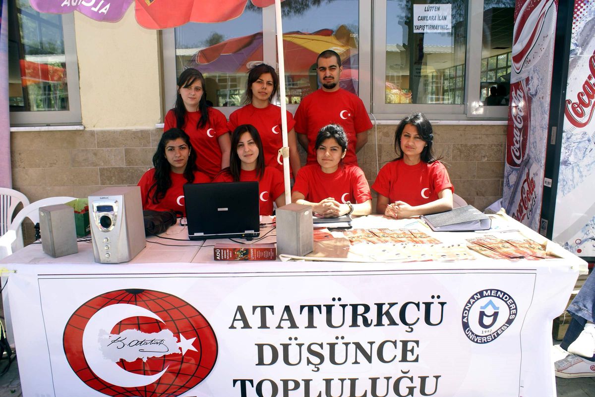 Üniversiteli Öğrenciler Atatürkçü Düşünce Topluluğu Kurdu