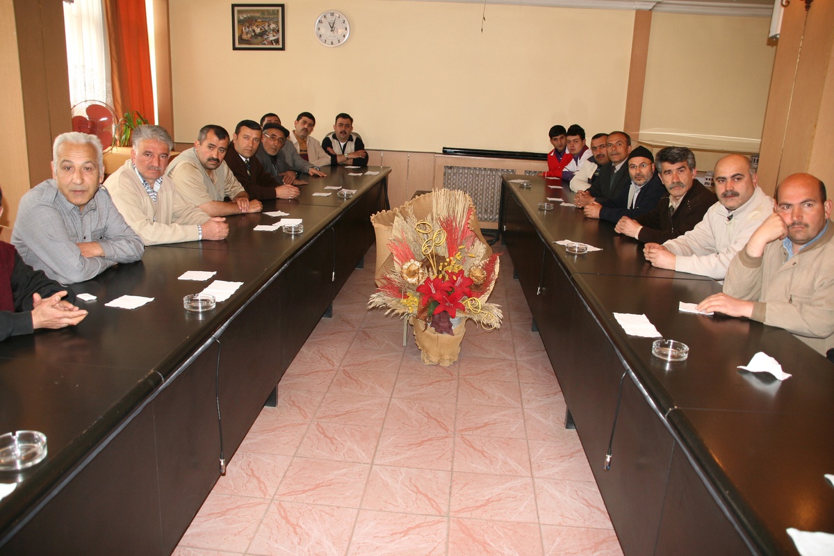 Yozgat Belediye Başkanı Yusuf Başer'den, Şarküteri ve Terzilere Teşekkür Belgesi