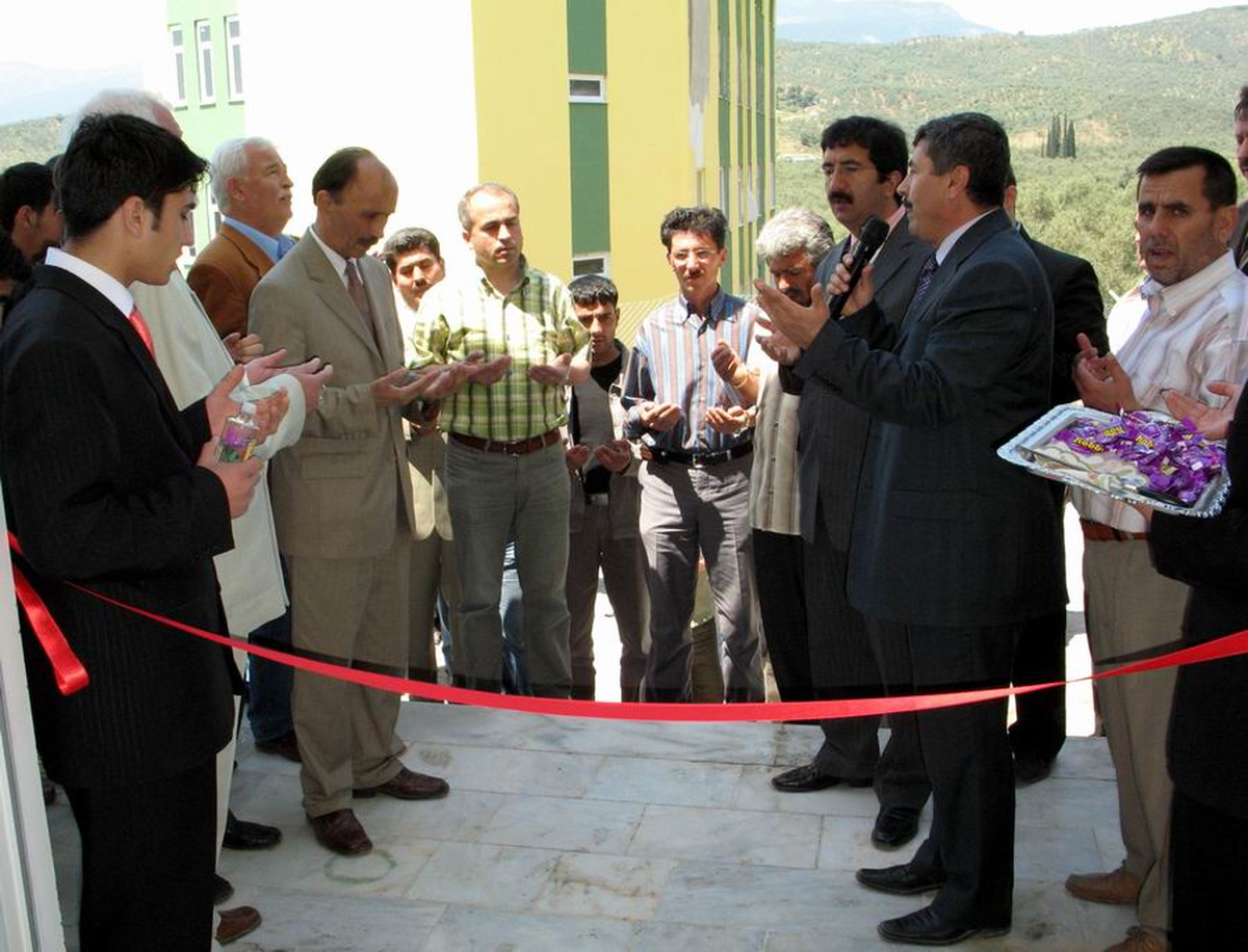 14 Yıldır Yapılamayan Cami Açıldı