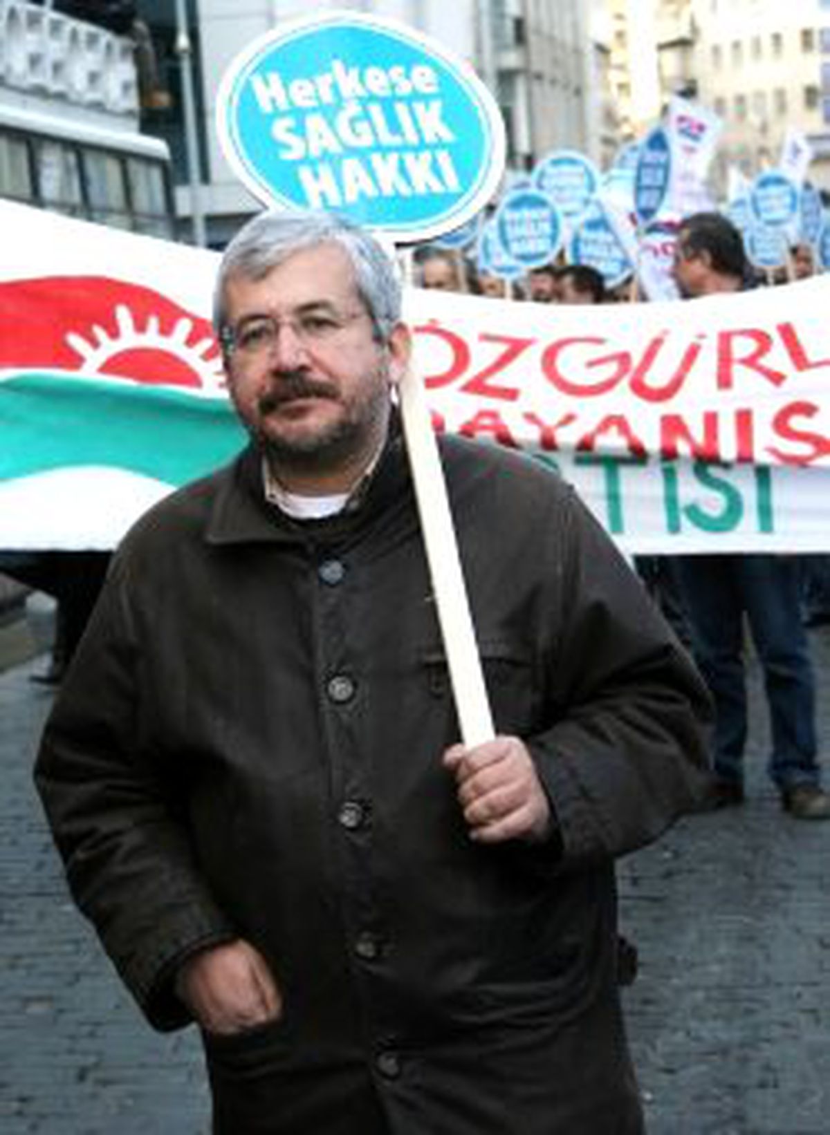 AKP Demokrasi Sınavından Kaldı