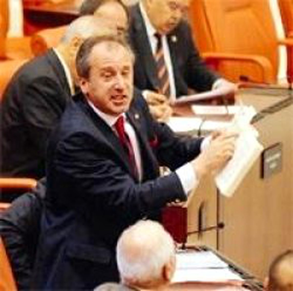 Attığımız Çöpler Kültür Bakanlığı'nda