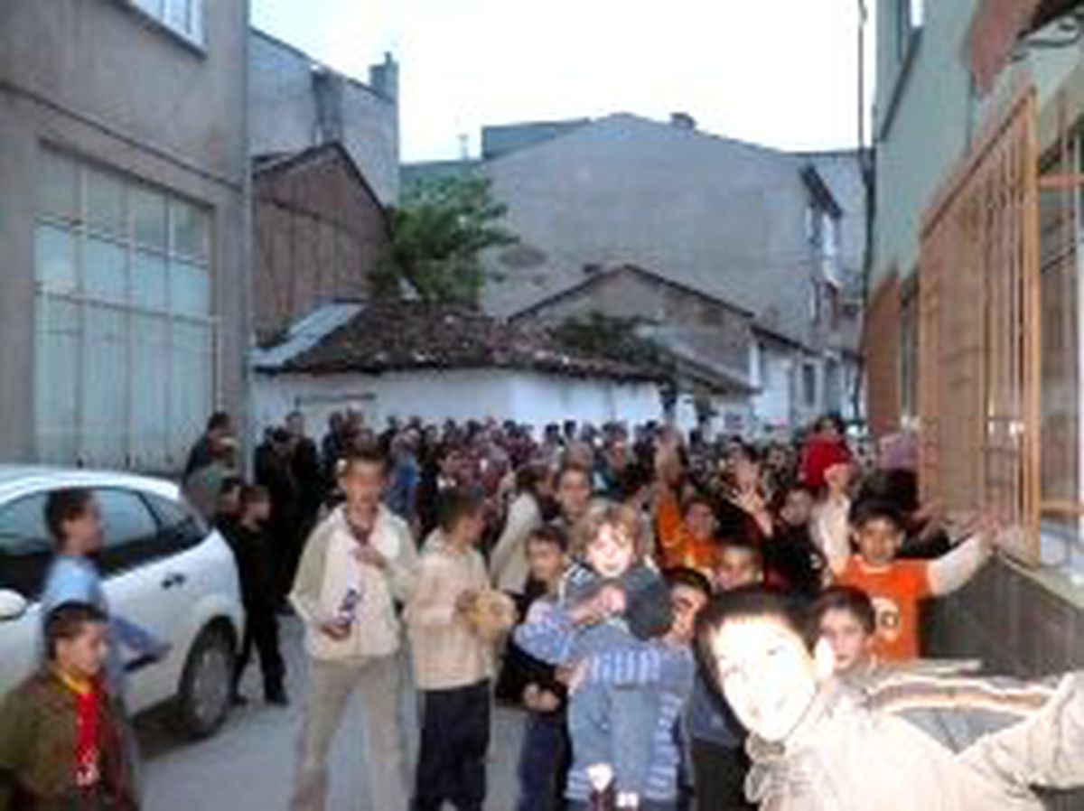 Bursa'da Baz İstasyonu Eylemi