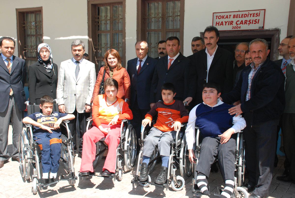 Tokat'ta Tekerlekli Sandalye Yardımı
