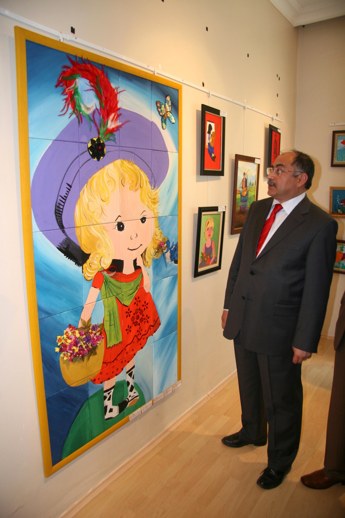 Uzun Mustafa İlköğretim Okulundan Resim Sergisi