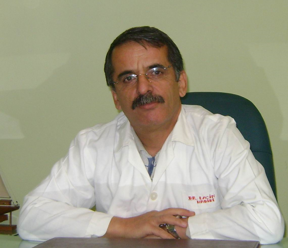 Fedakar Doktor