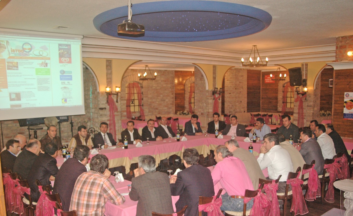 İstanbul Toplantı ve Düğün Salonu İşletmecileri Esnaf Odası, Haftada 3 Bin Çifti Evlendiriyor