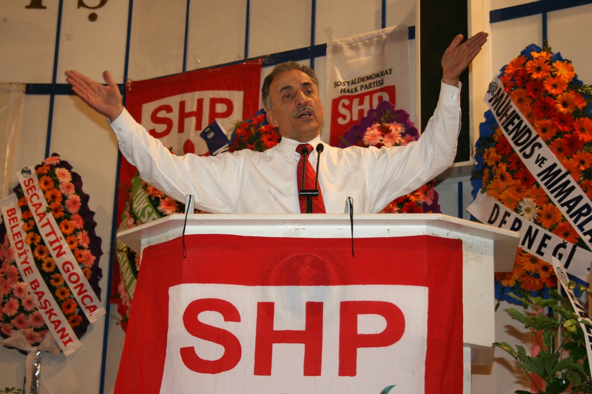 SHP Genel Başkanı Karayalçın Zonguldak'ta