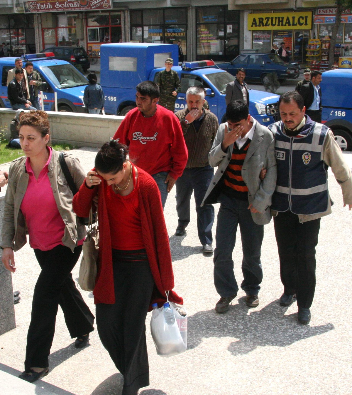 Çorum'da 4 Ayrı Tuhafiyede Hırsızlık Yapan 4 Kişi, Adliyeye Sevk Edildi