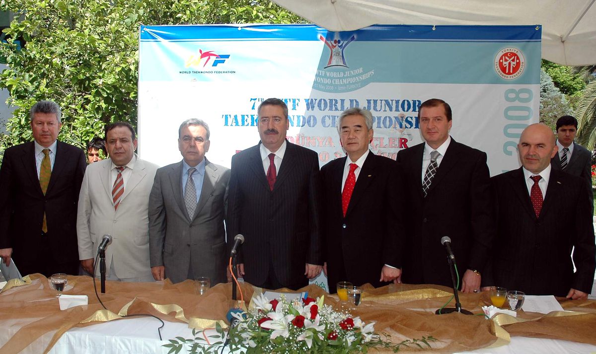 İzmir'de Tekvando Heyecanı