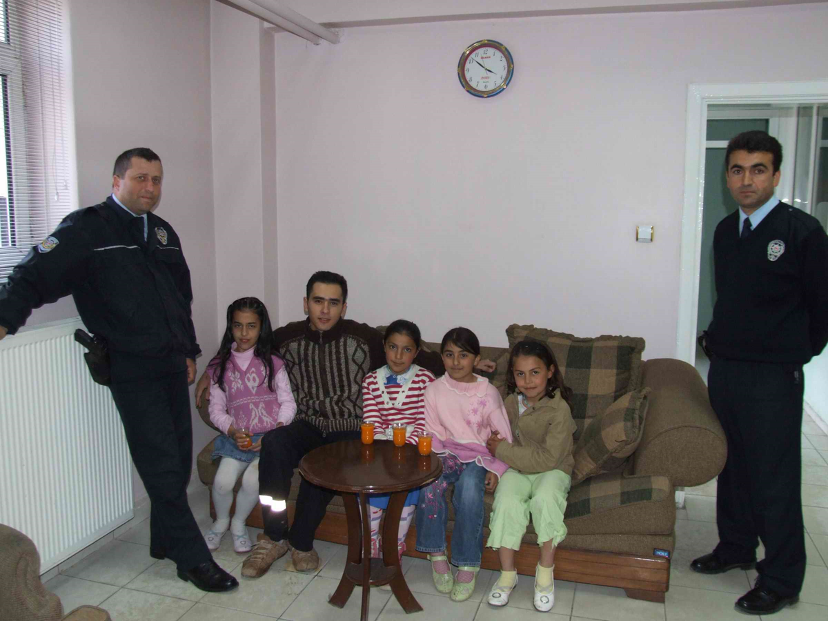 Öğrencilerden Polise Ziyaret
