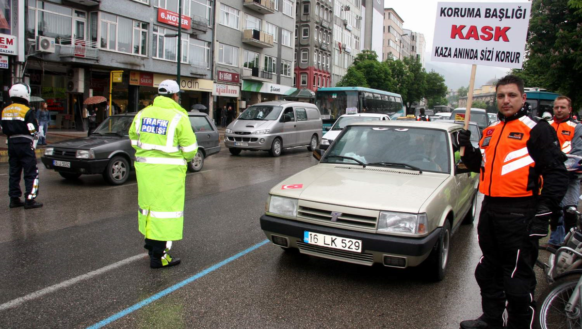 Trafik Standında Şeker İzdihamı