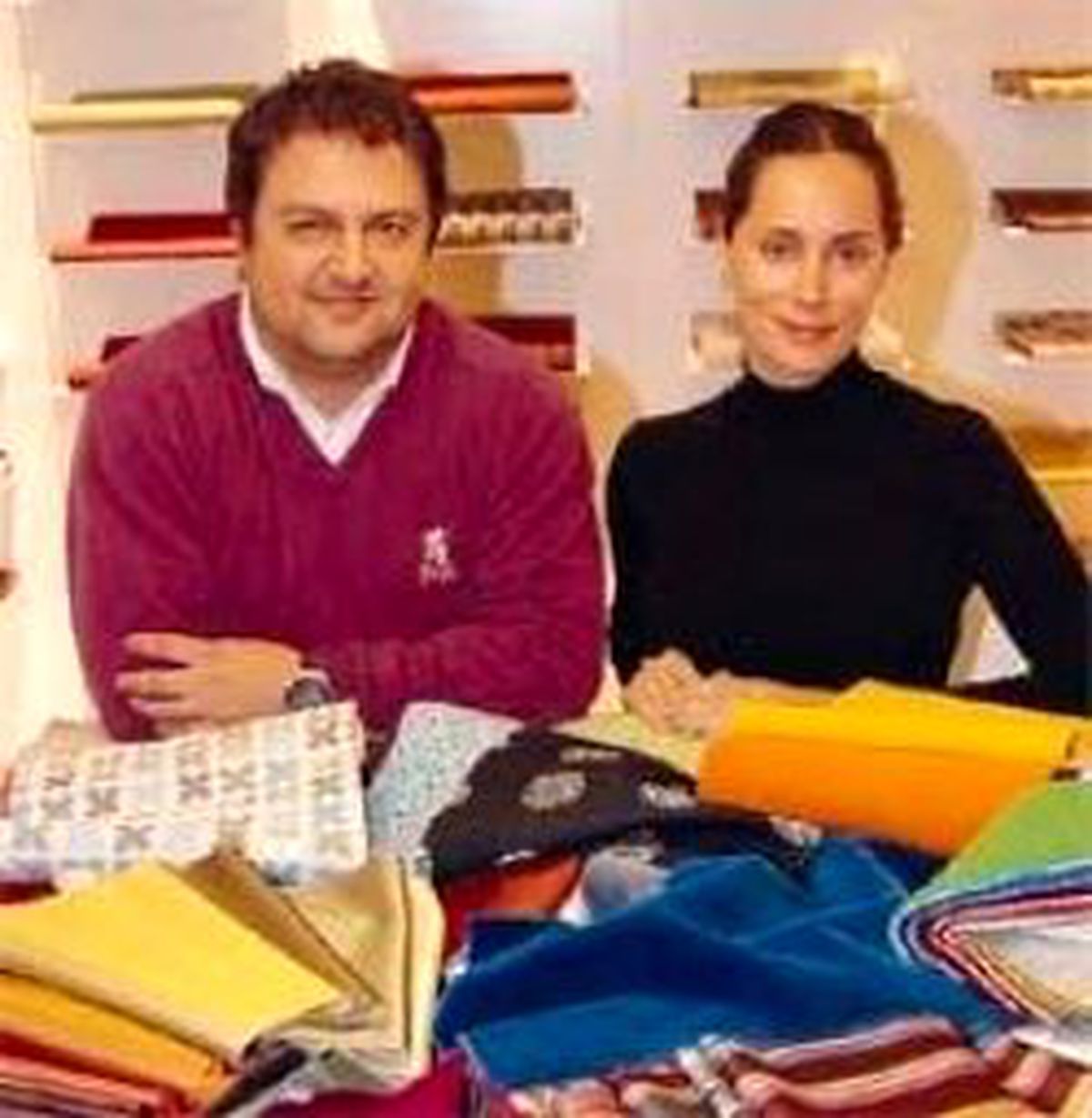 Hem Hayat Hem İş Ortağı Oldular 'Vinil'le 22 Milyon YTL Buldular