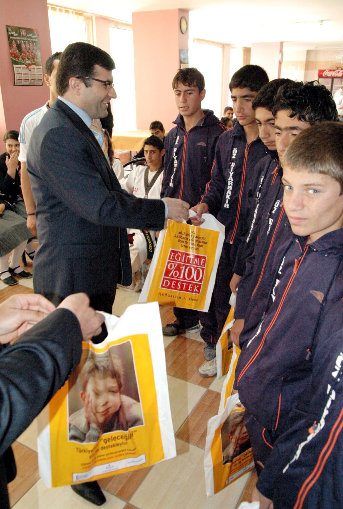 Bismil'i Diyarbakır'da ve Bölgede Başarıyla Temsil Eden Sporculara Ödül Verildi