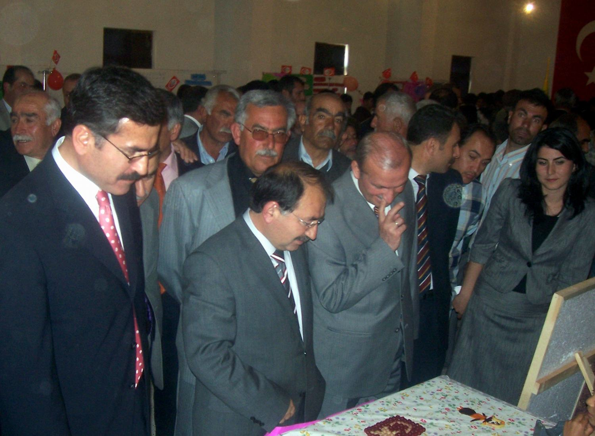 Develi'de İlk Okul Bilim Şenliği Yapıldı