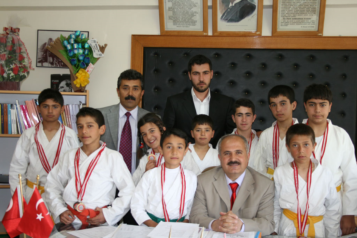 Hekimhan Sakarya İlköğretim'in Karate Başarısı