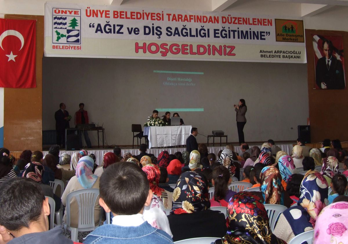 Ünye'de Diş Sağlığı Konferansı