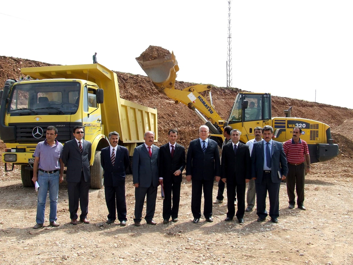 Adıyamanda Bölünmüş Yol Çalışmaları Başladı