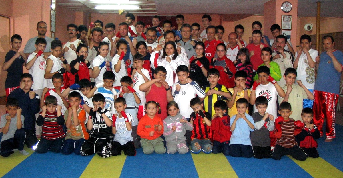 Eskişehir'de Kickboks Aile Sporu Oldu