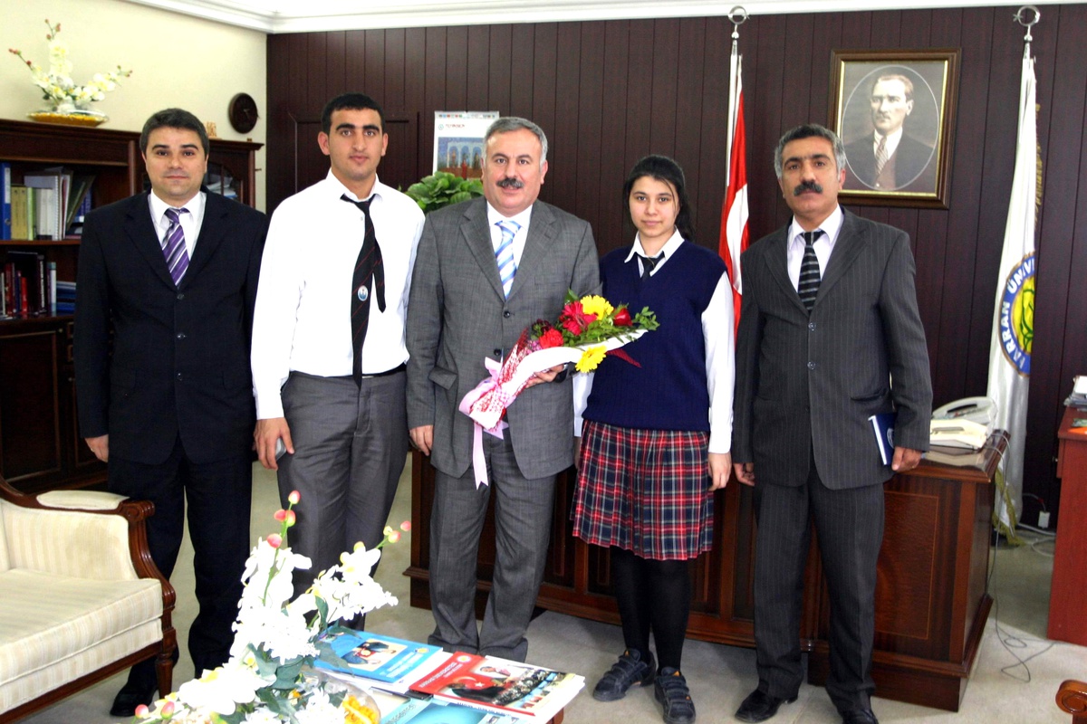 Fen Lisesi Öğrencileri Harran Üniversitesi'ni Ziyaret Etti
