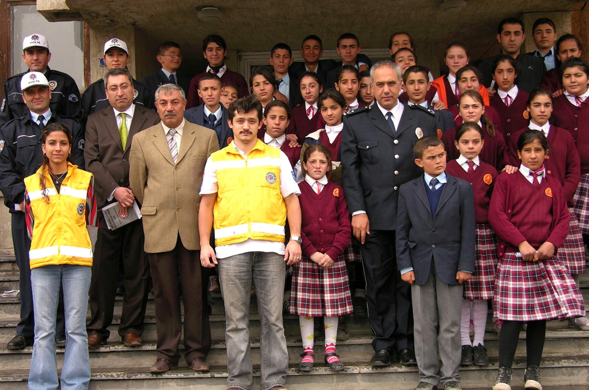 Kars'ta 'Trafik Haftası' Etkinlikleri Kapsamında 250 Öğrenciye Eğitim Verildi