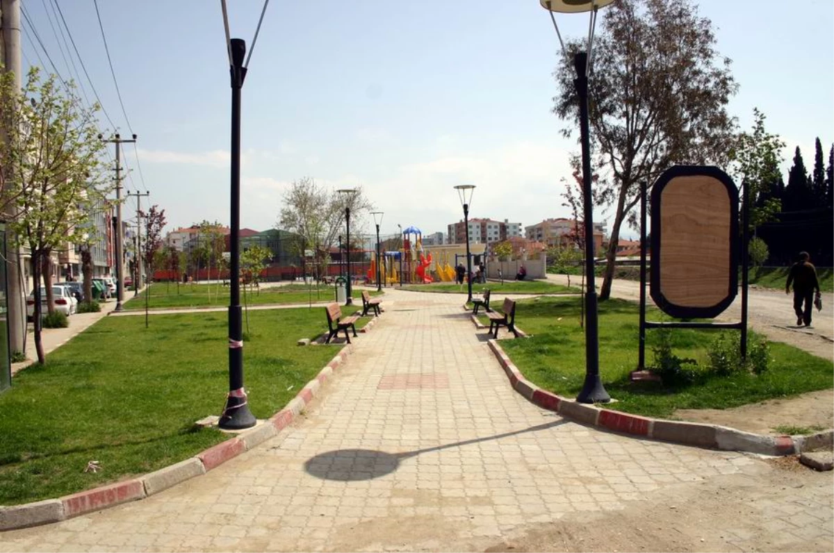 Edremit Belediyesi\'nin Park Atağı Sürüyor