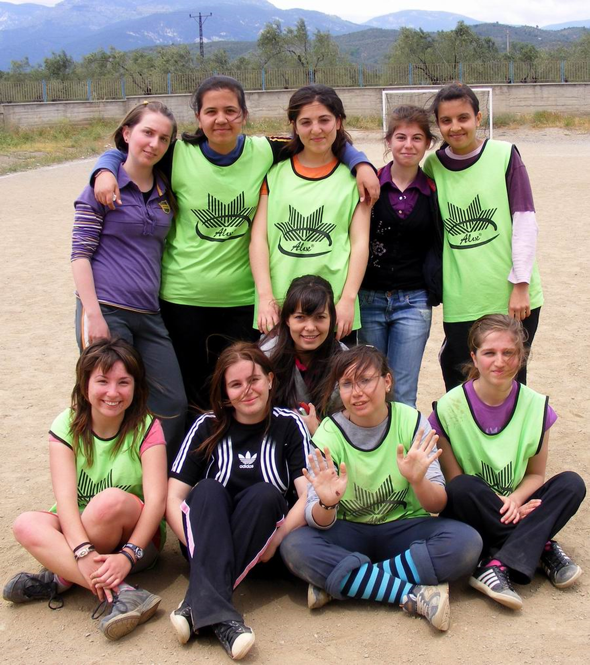Liseli Bayan Futbolcular Nefes Kesiyor