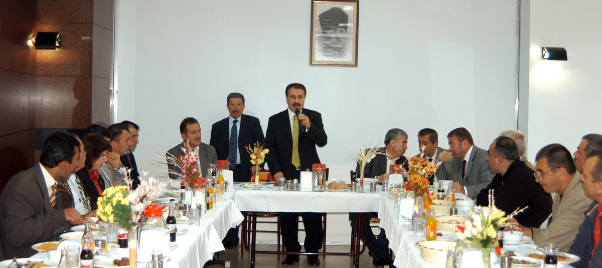 Mamak'a Modern Taksi Durakları