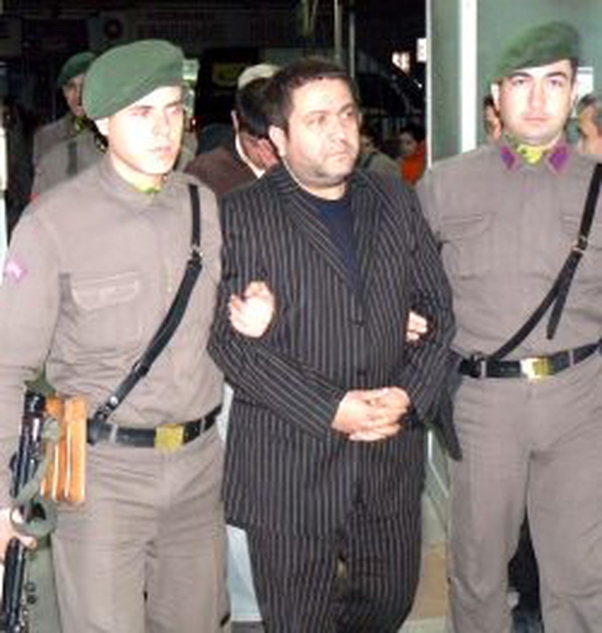 'Bakan Adı' Yaktı
