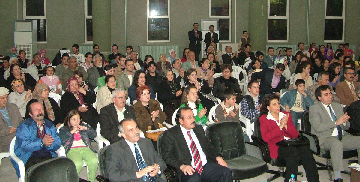 Dinar'da 'Türk Halk Müziği' Konseri