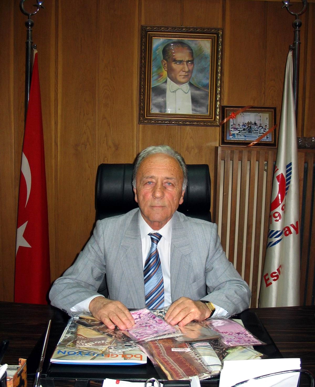 Esnaf Sarayı Yönetiminden Annelere Fular