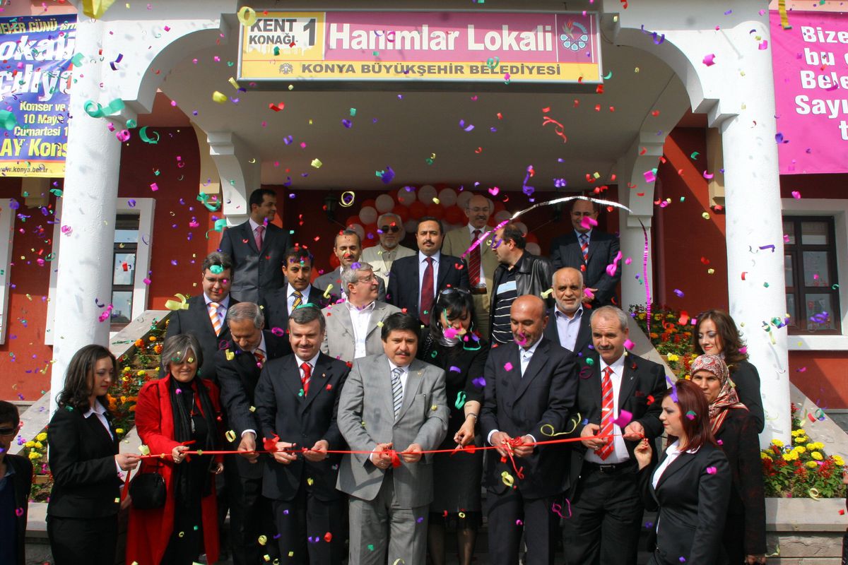 Konya'da Hanımlar Lokali Açıldı