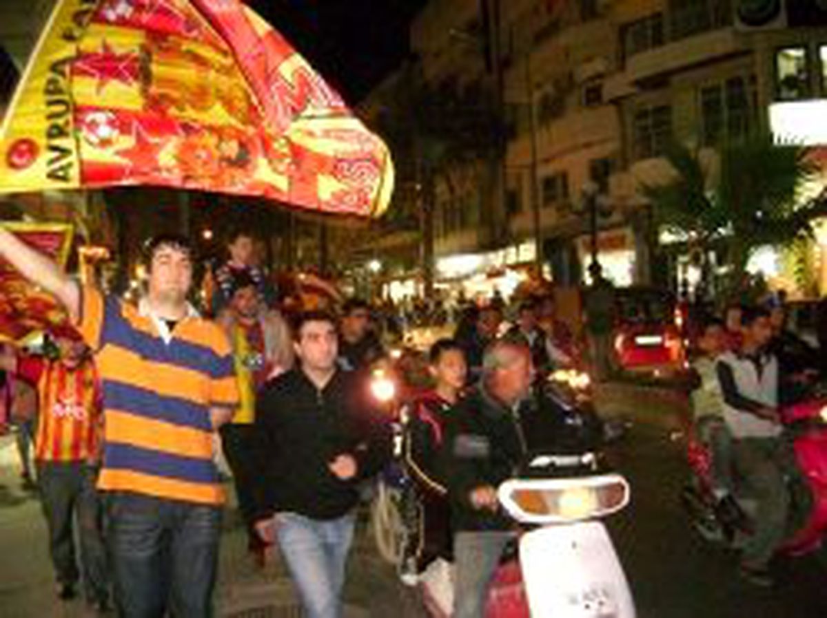 Kuşadası'nda Galatasaray Çoşkusu