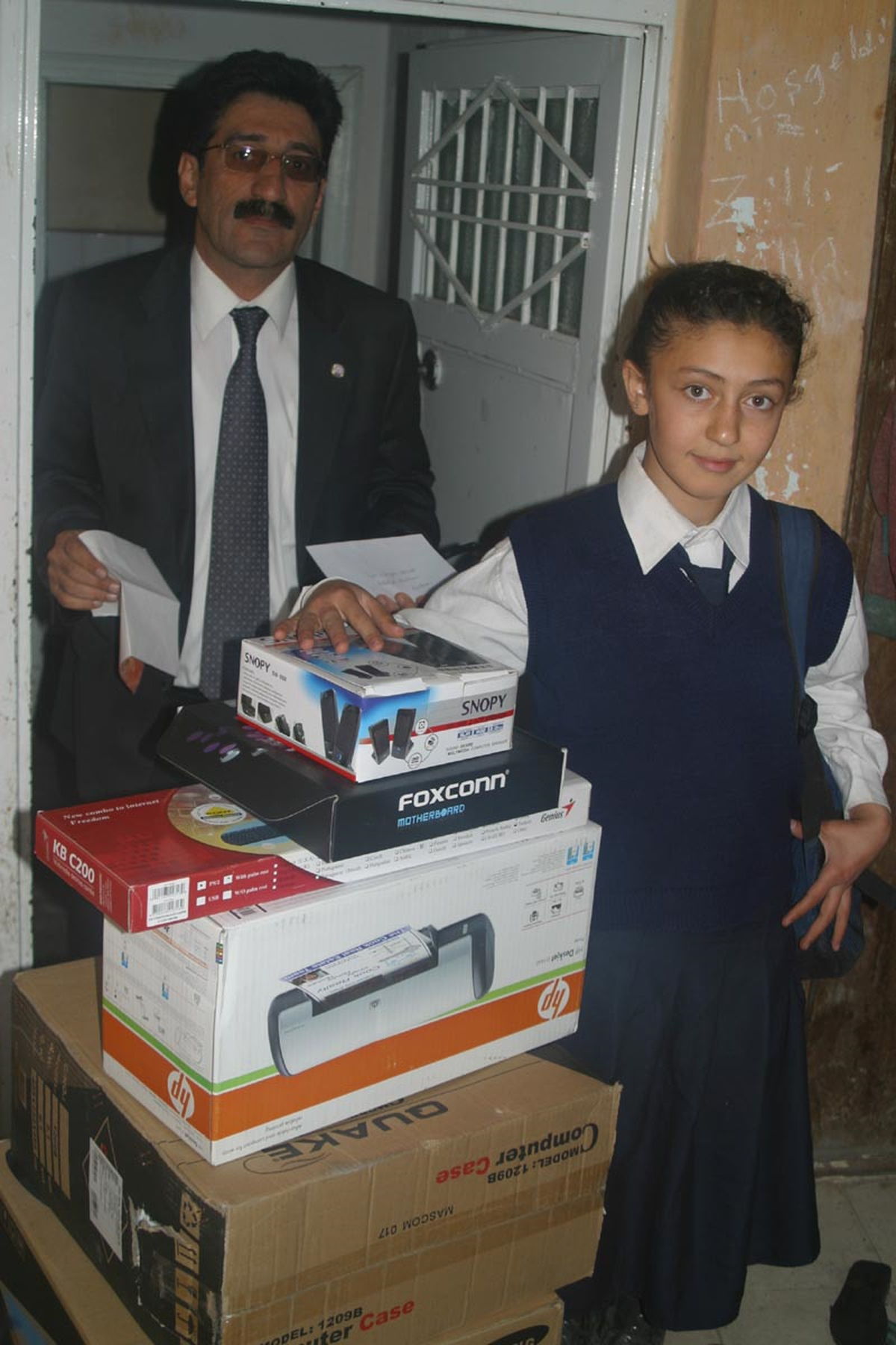 Belediye Başkanı Kalkan Öğrencileri Sevindirdi