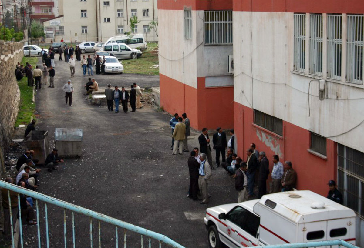 Eruh'ta Patlama: 1 Ölü, 2 Yaralı