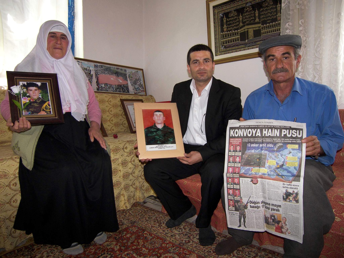 Ülkü Ocağı'ndan Şehit Ailelerine Ziyaret