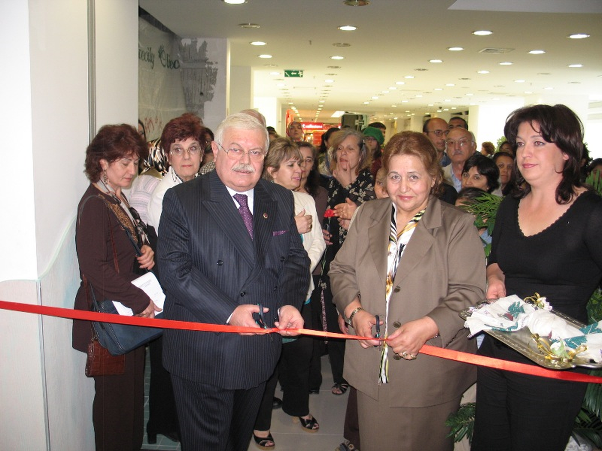 Akçay'da Anneler Günü Sergisi