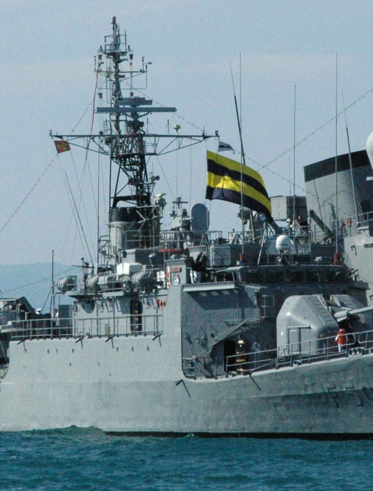 Askeri Gemiye Fenerbahçe Bayrağı