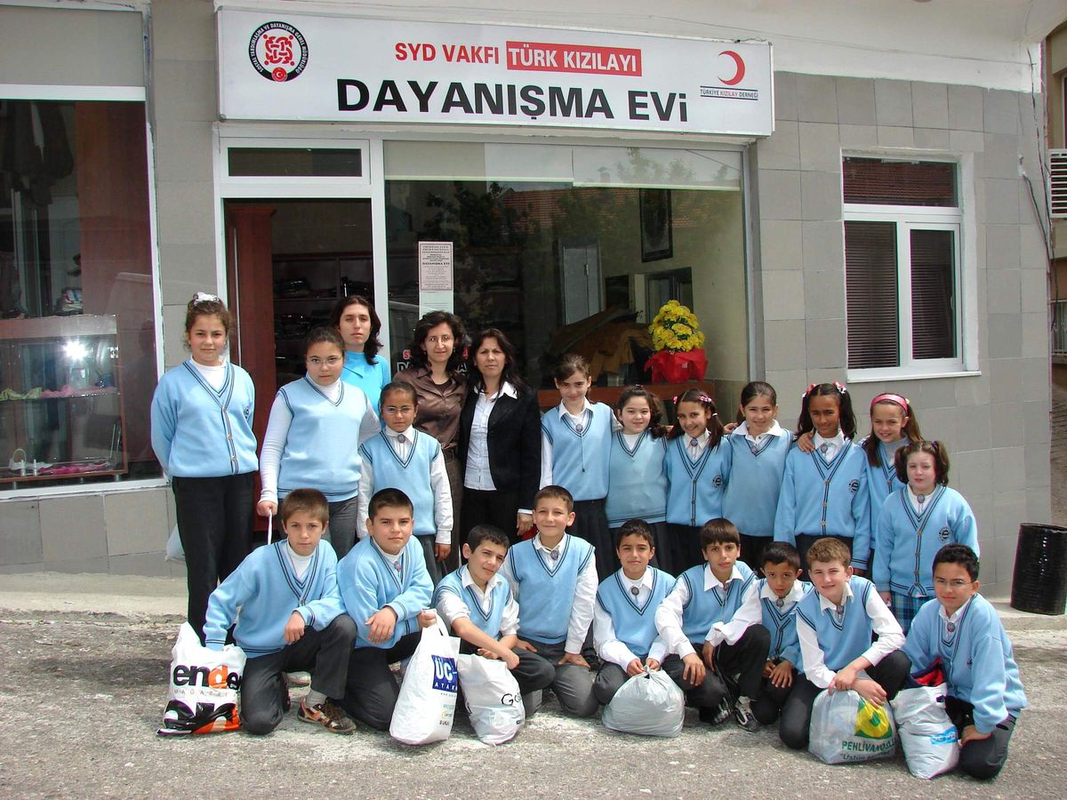 Demirci'de, Öğrencilerden Anlamlı Yardım