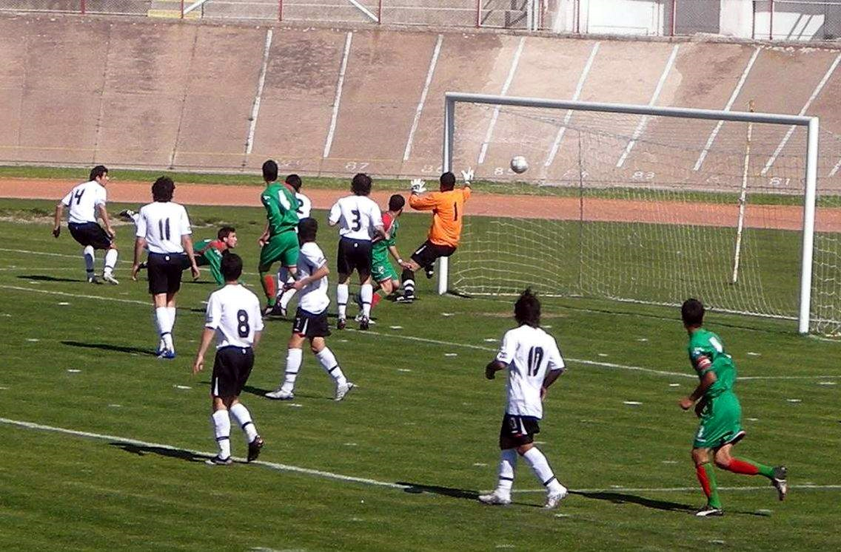 Deplasmanlı Süper Gençler Ligi Futbol Şampiyonası
