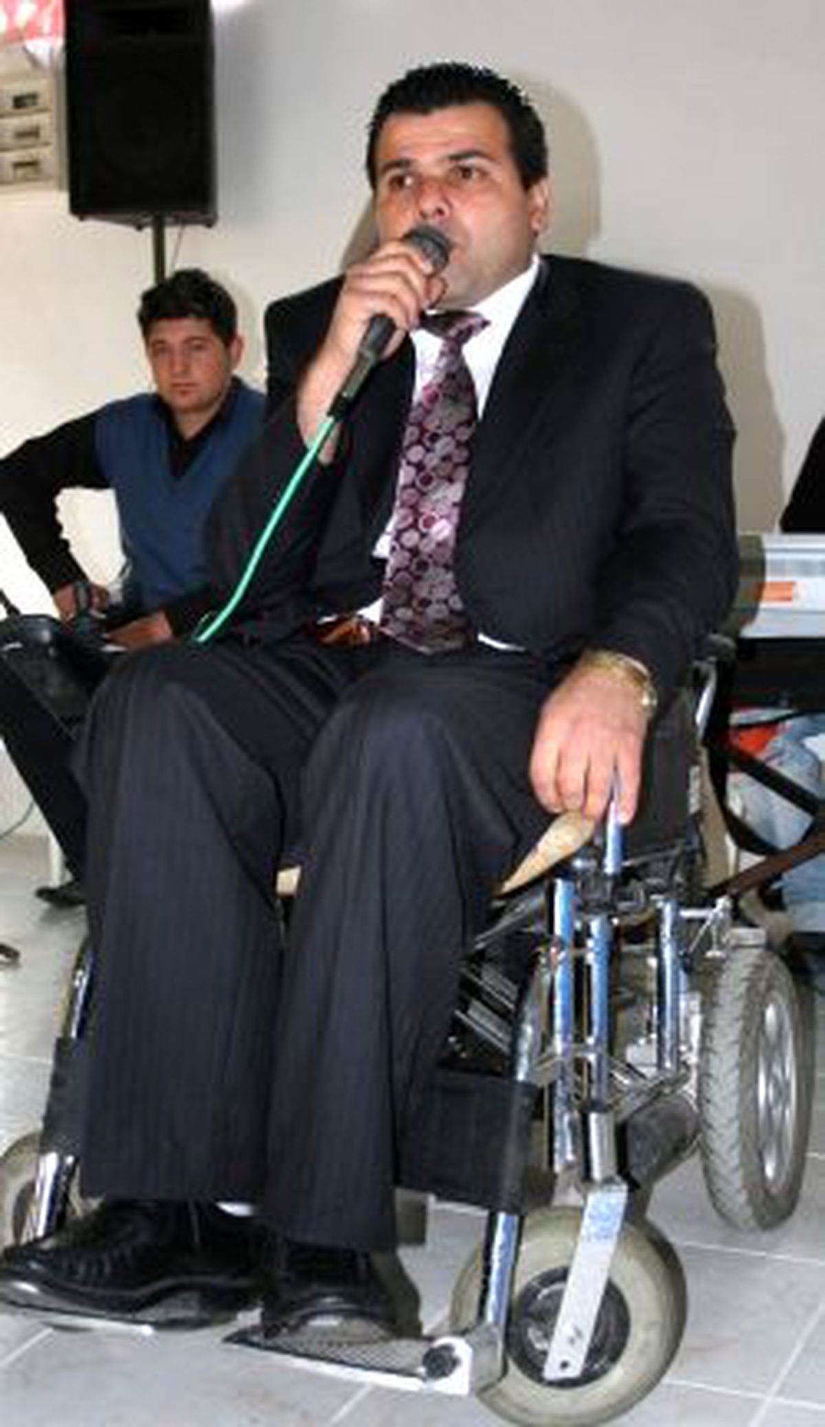 Engelliler Derneği Fahri Üye ile Ayakta Kalmaya Çalışıyor