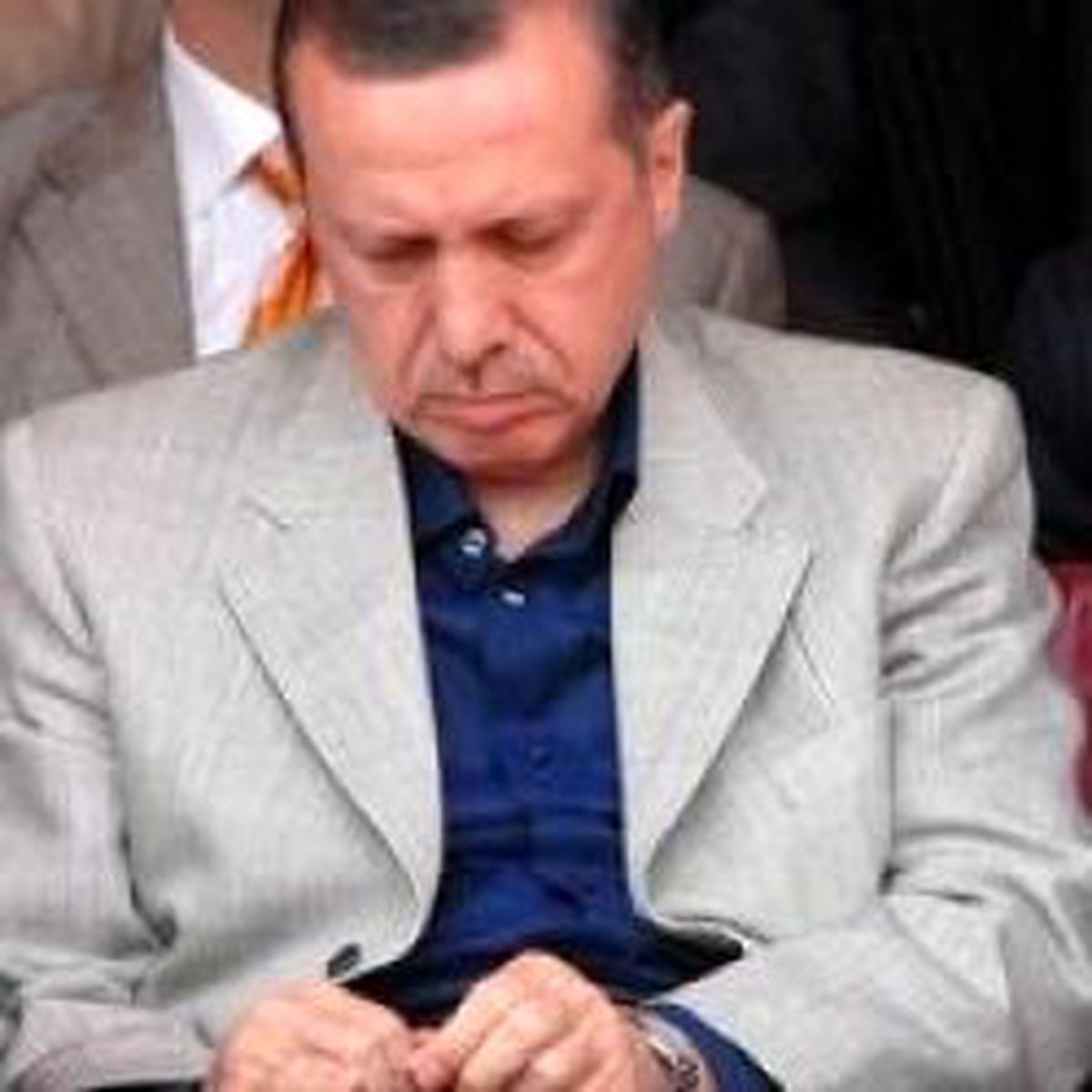 Erdoğan Ne Yapıyor?