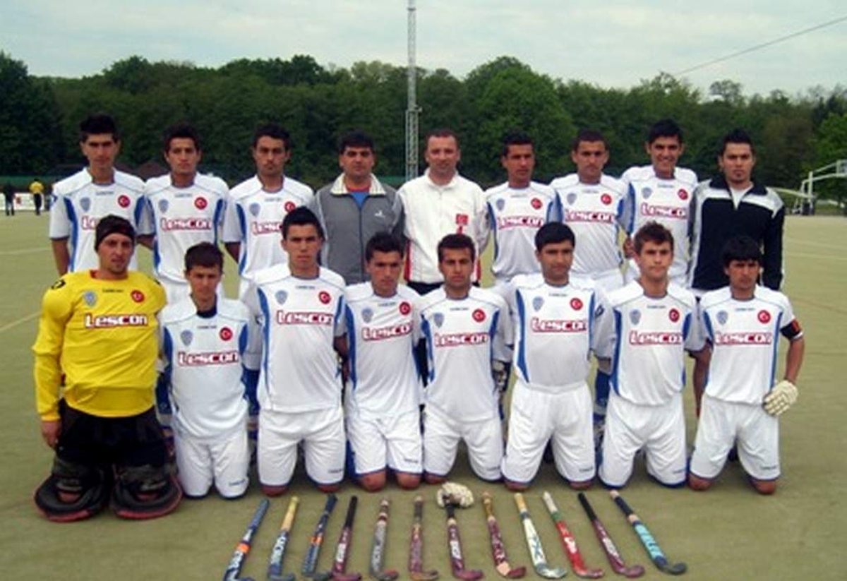 Gaziantep Polis Gücü Çim Hokey Takımı Euro Hockey Avrupa Şampiyon Kulüpler Kupası'nda Avrupa 3.'sü Oldu