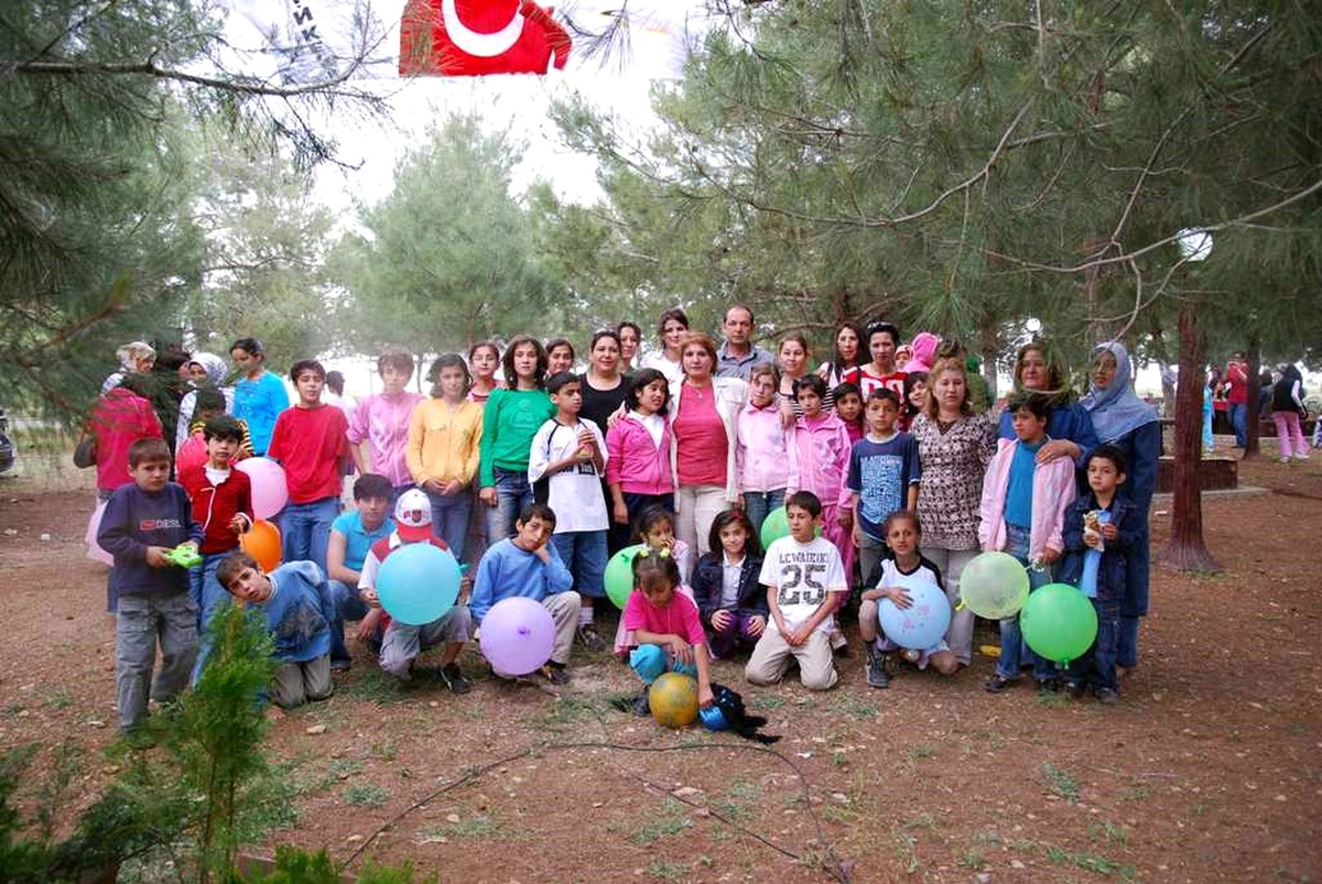 Polis Eşleri, Yuvadaki Çocuklarla Bir Araya Geldi