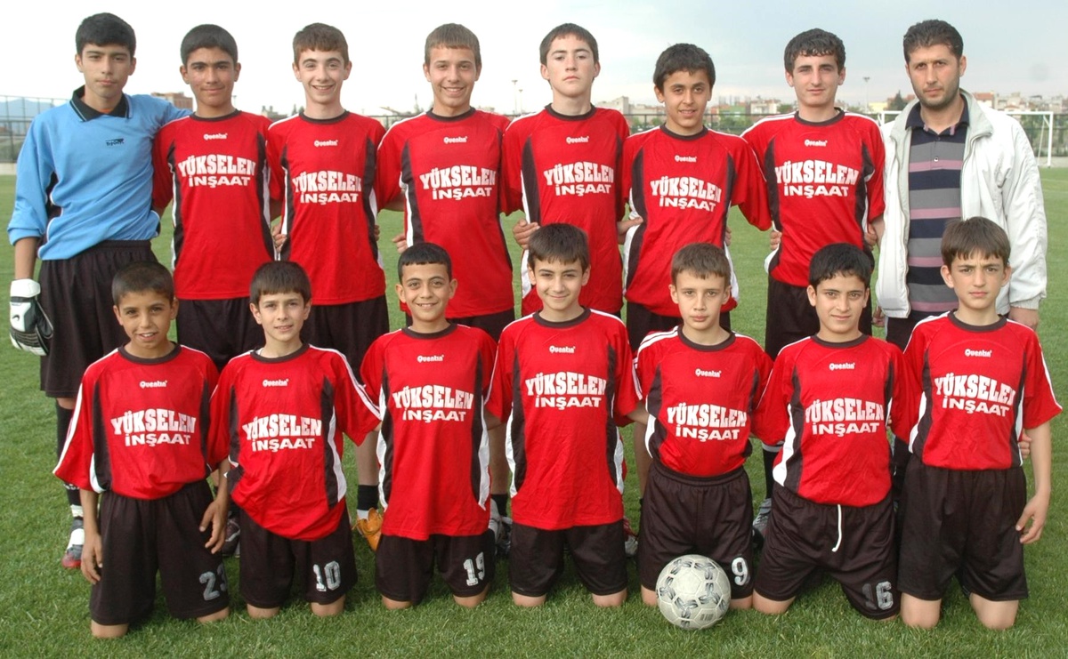 Turgutluspor Minik Takımı İlçe Şampiyonu Oldu