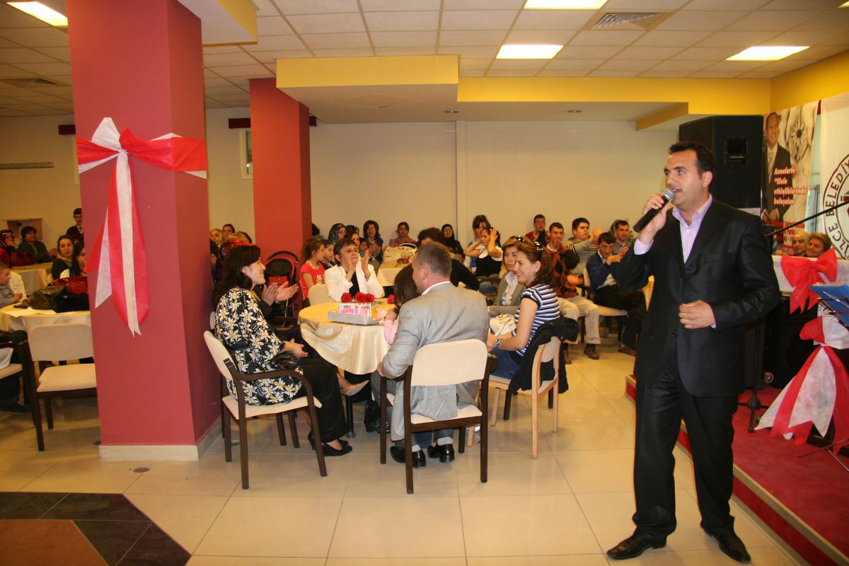 Düzce Belediyesi Anneleri Unutmadı