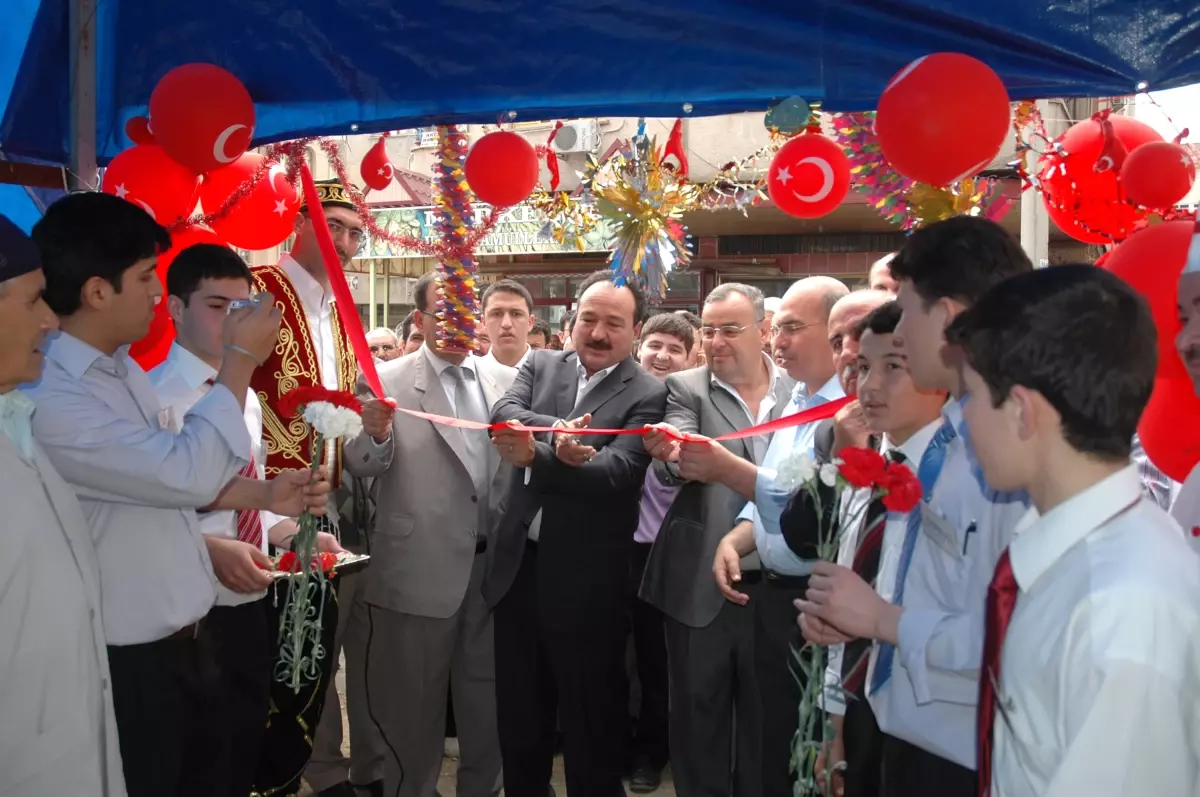 Erdemli\'de Öğrenciler Yararına Kermes