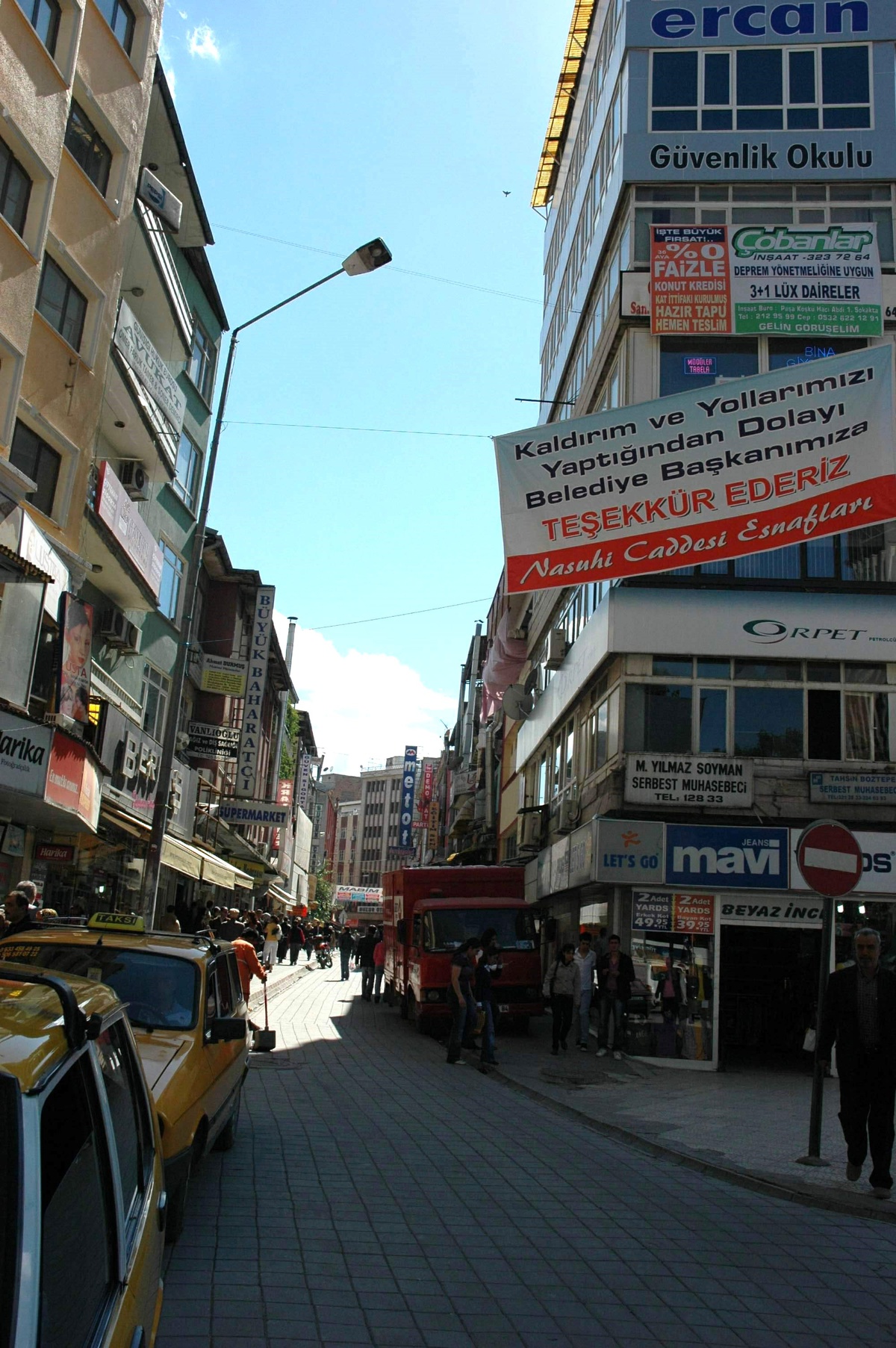 Esnaftan Belediye Başkanına Pankartlı Teşekkür